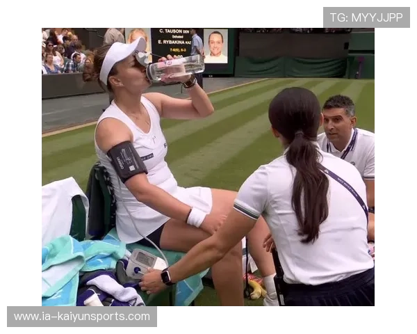 娜瓦罗连续参加多回合训练,体能表现稳定