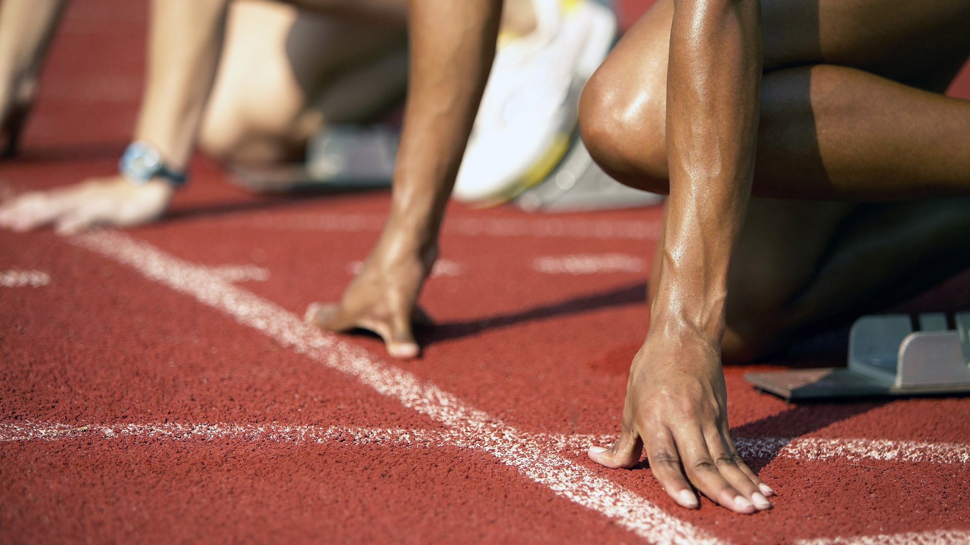 电竞主播转型教练圈内引发热议，电竞教练收入